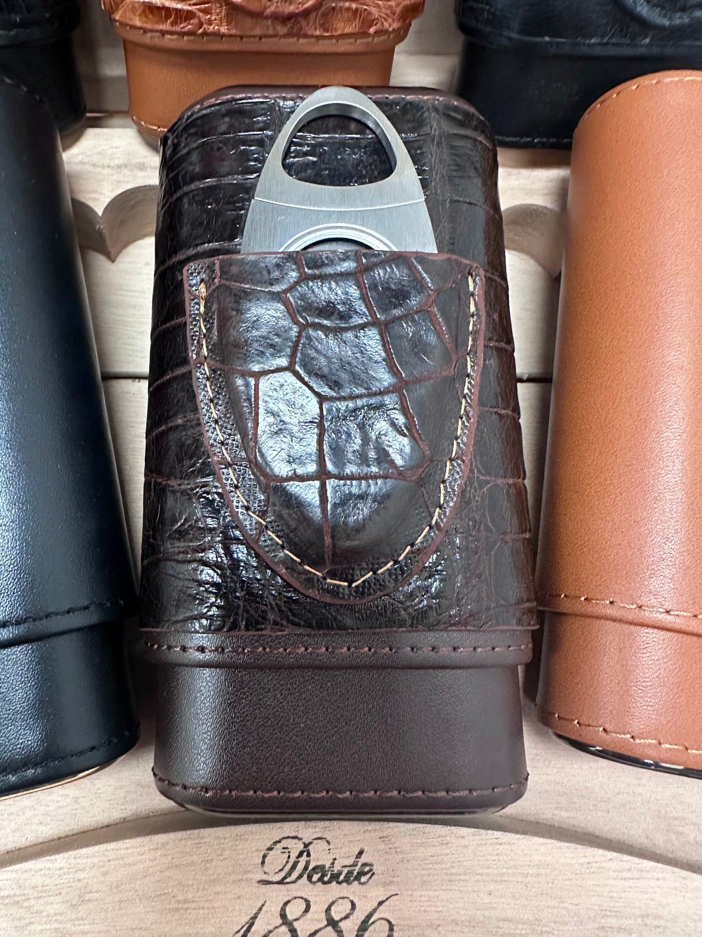 “The Cuban” gator wrapped cigar travel case