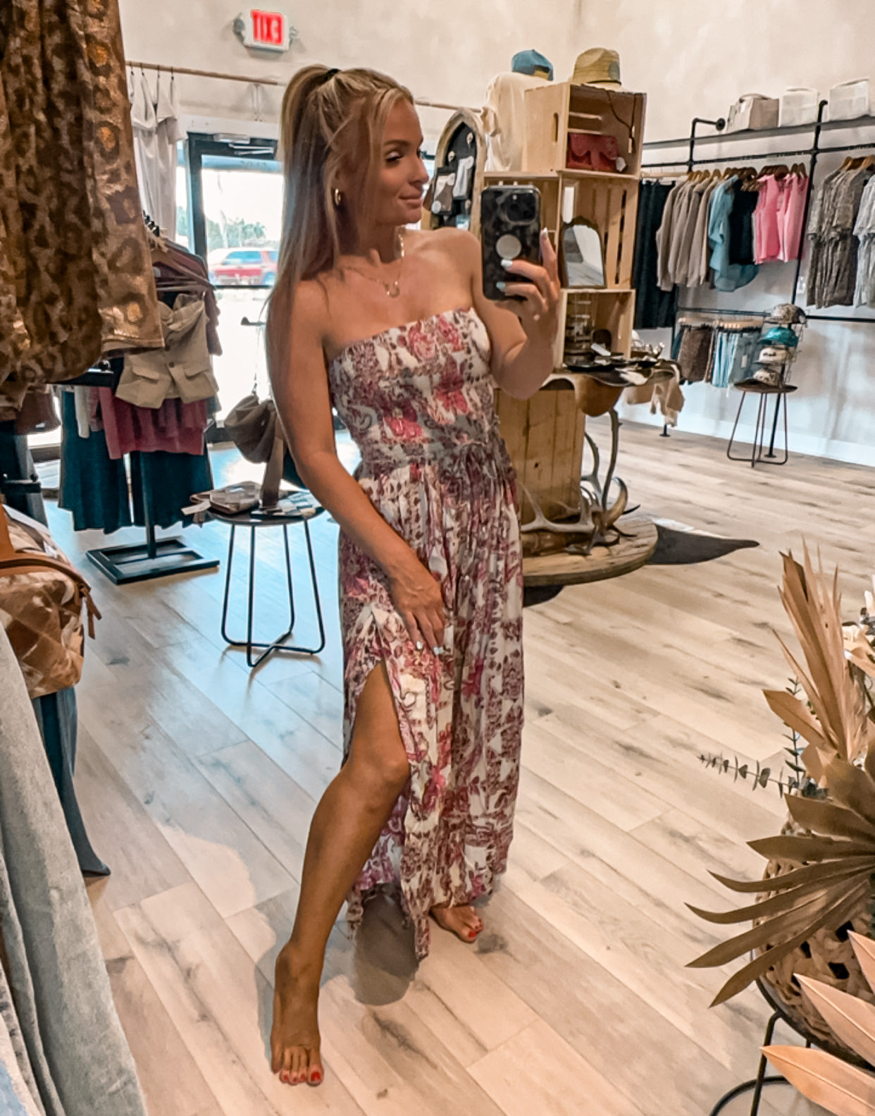 Spring Fling 🌸 STRAPLESS WIDE LEG JUMPSUIT