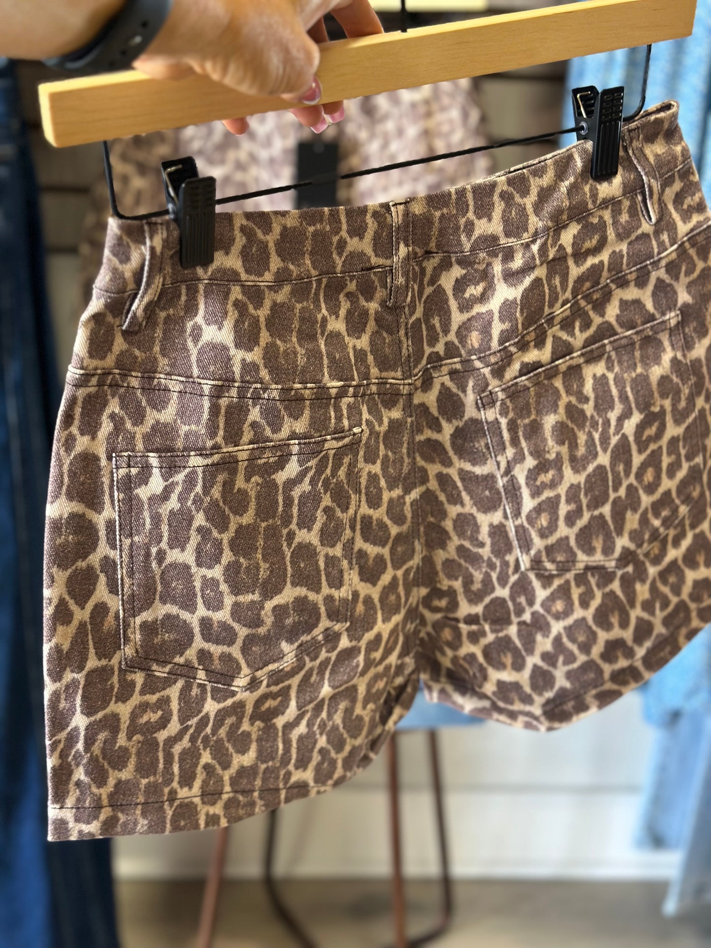 Washed leopard shorts