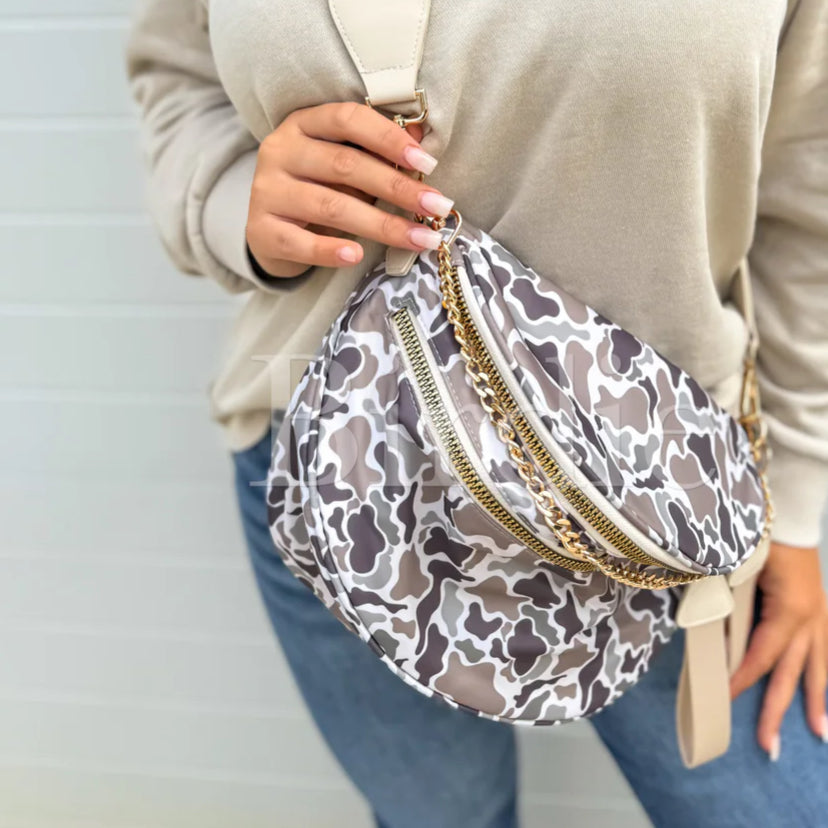 Double zipper crossbody