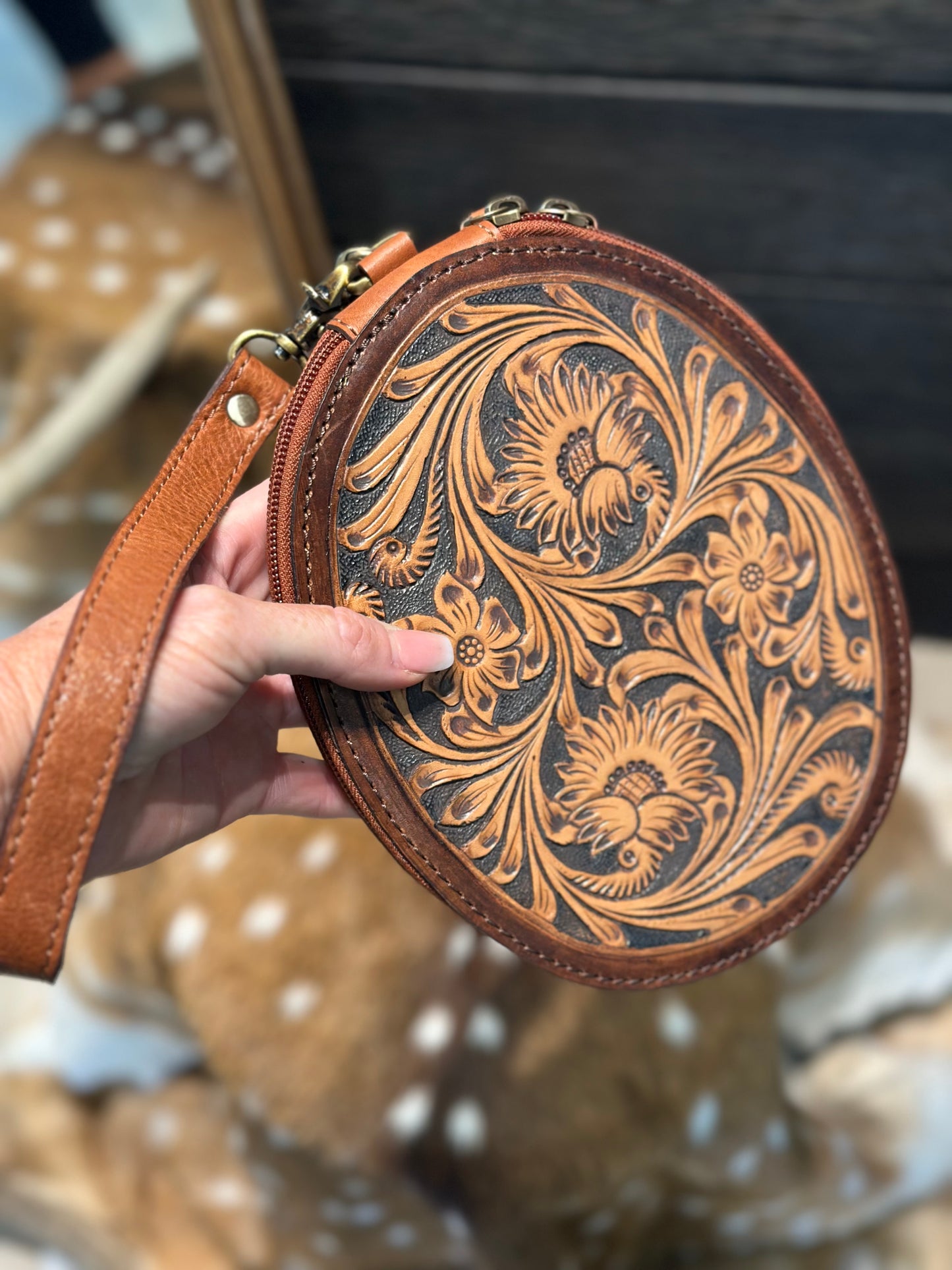 “The Daisy” wristlet