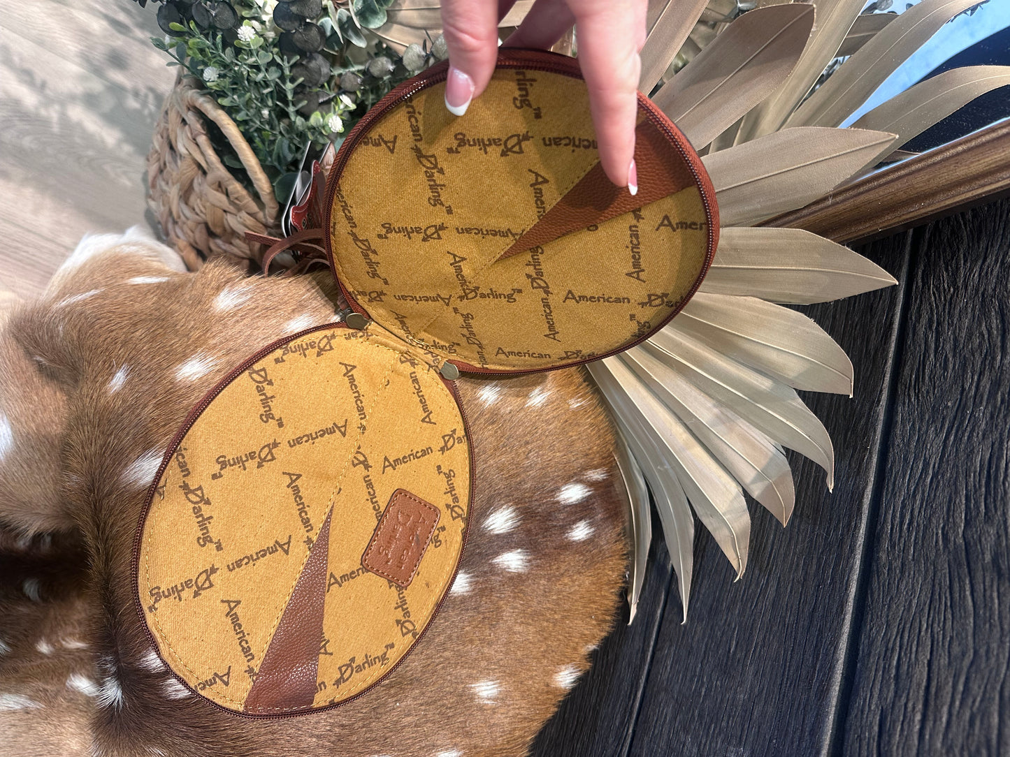 “The Daisy” wristlet