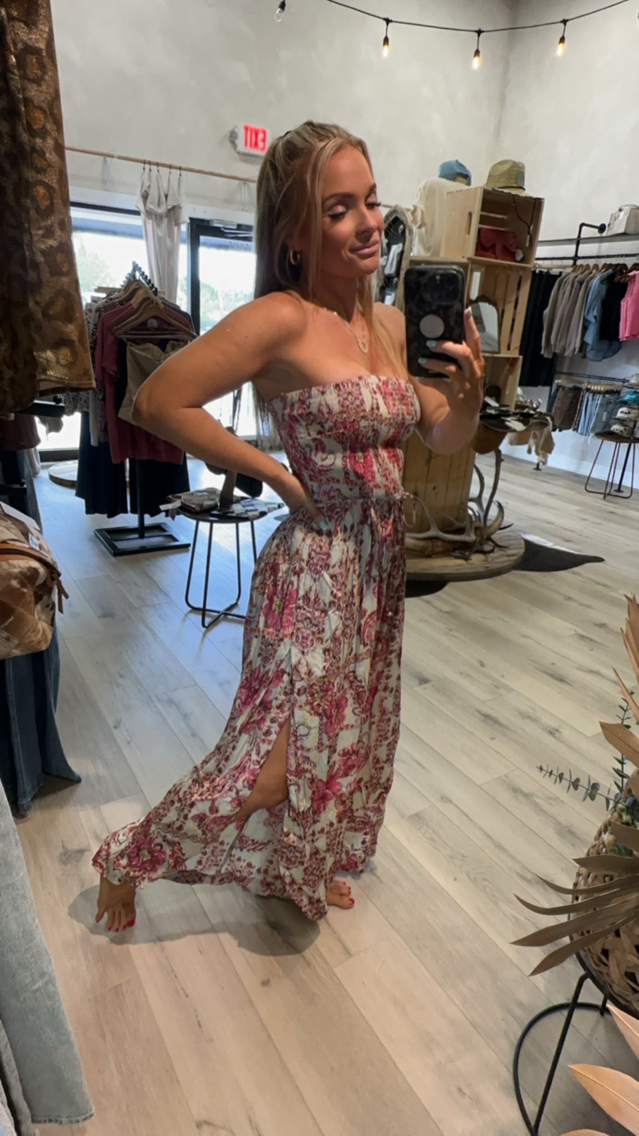 Spring Fling 🌸 STRAPLESS WIDE LEG JUMPSUIT