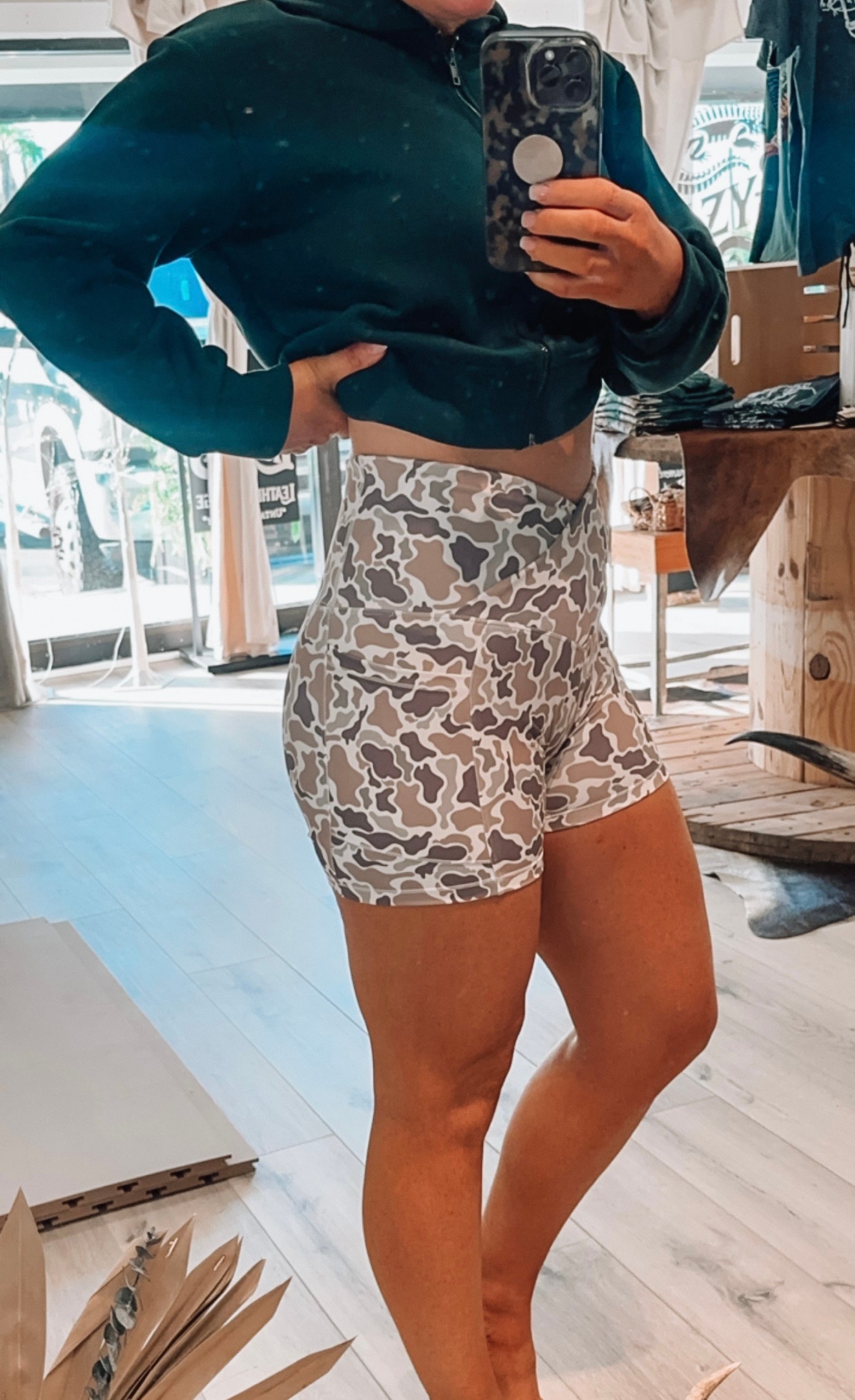 Duck camo crossover waist biker shorts