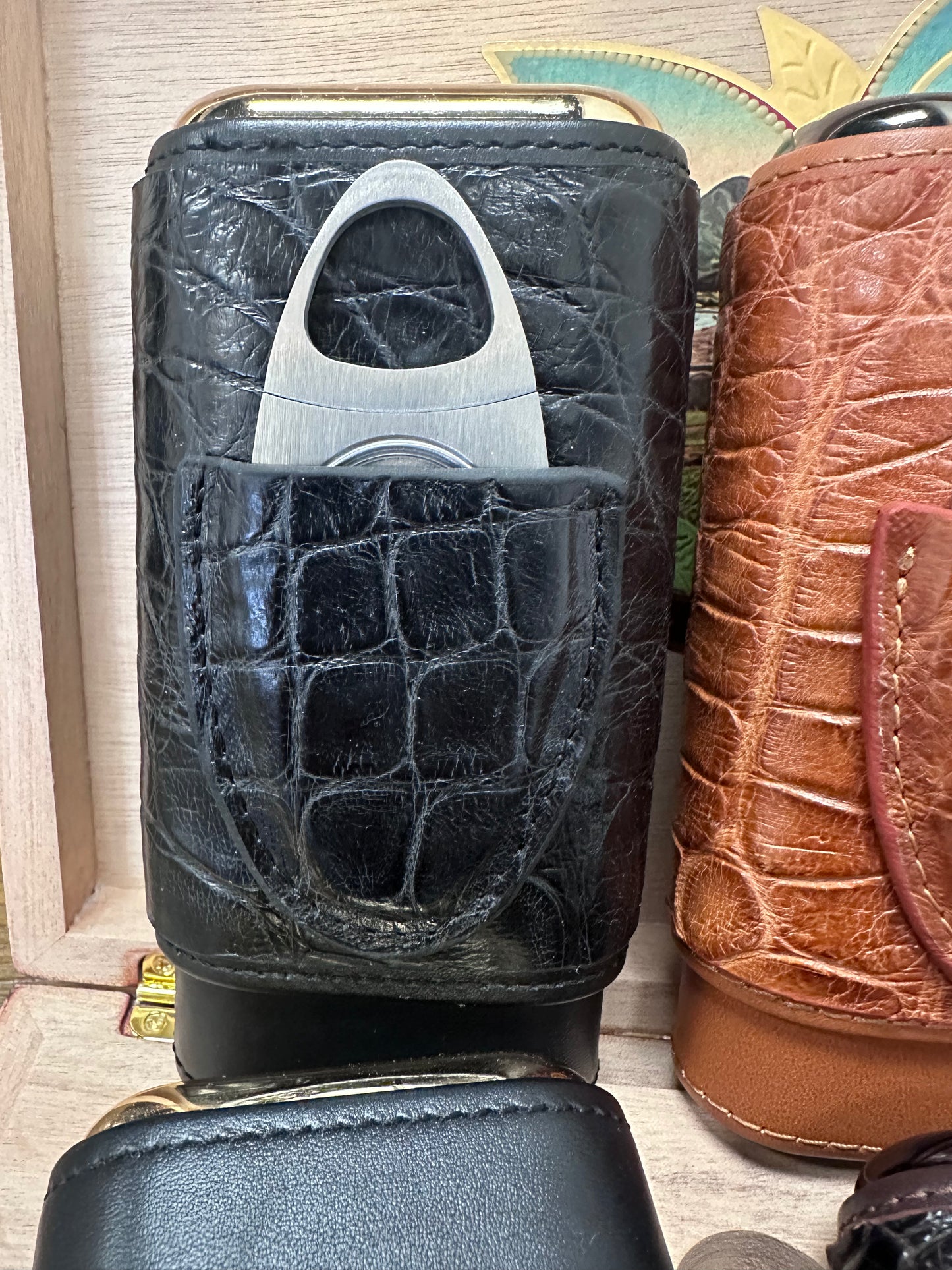 “The Cuban” gator wrapped cigar travel case